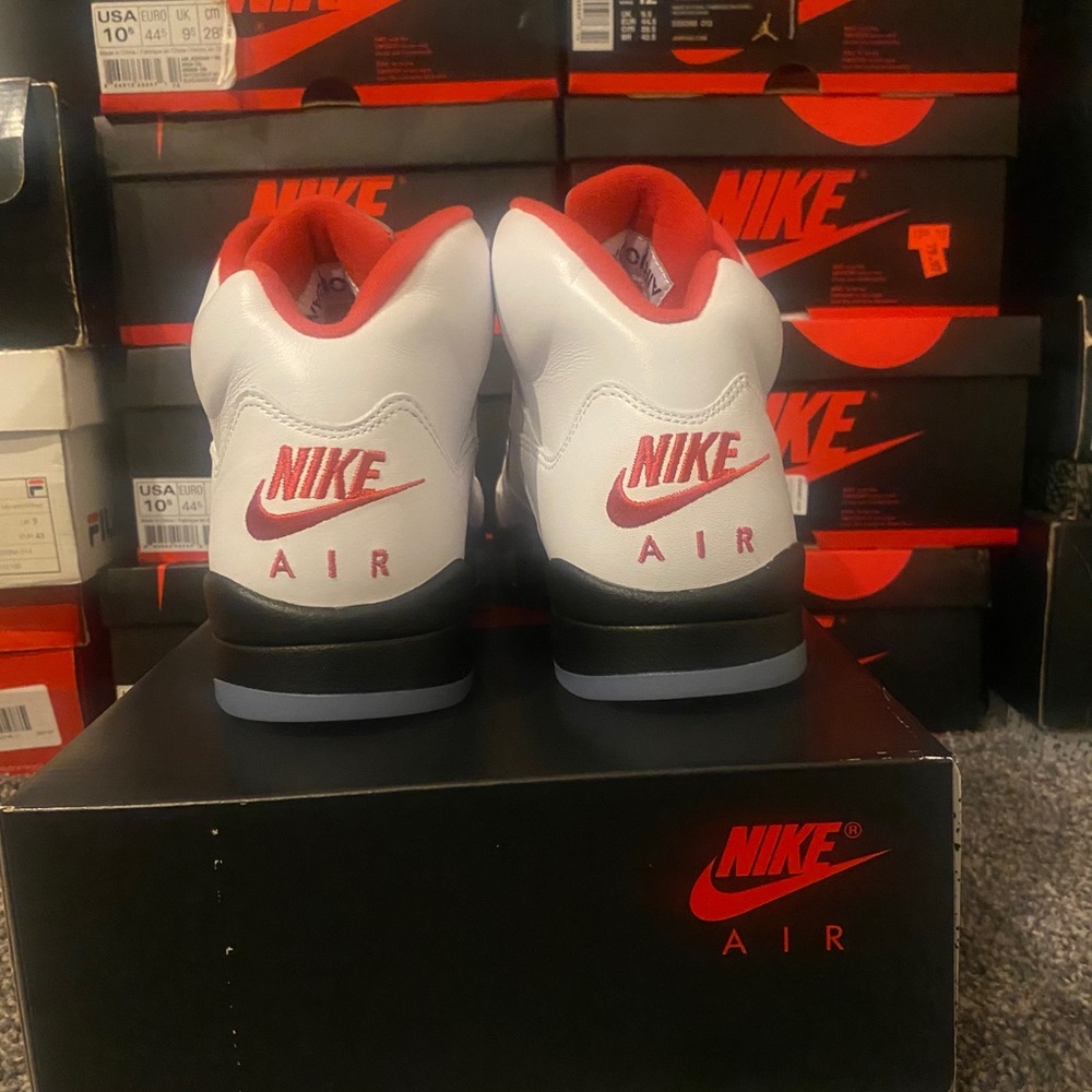 Jordan Retro 5 - Picture 4 of 5